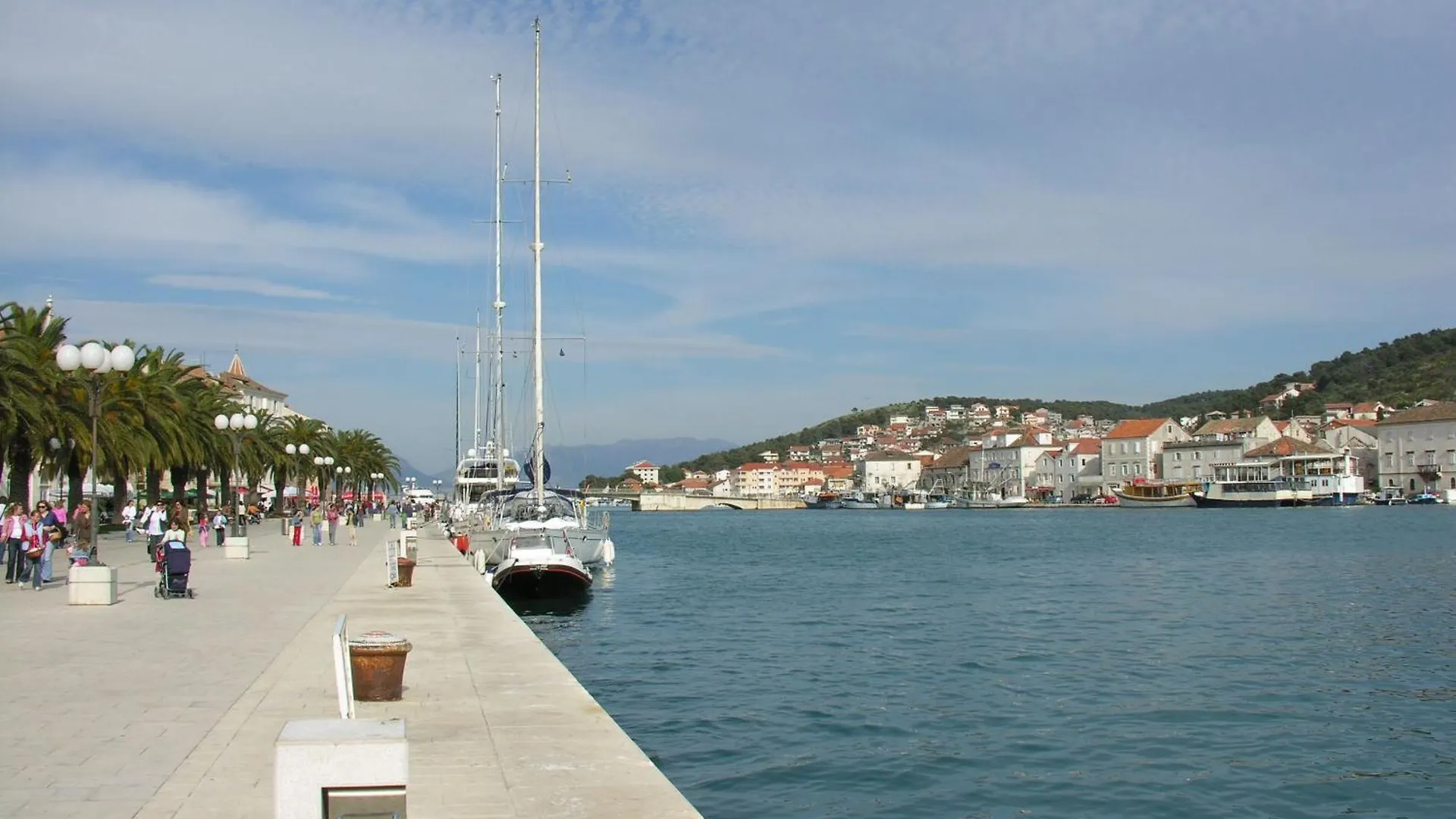 Apartment Helles Studioappartement Mit Grossem Balkon Trogir